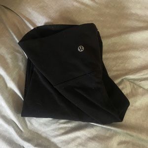 Black Lululemon leggings